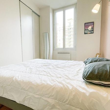Апартаменты #G3 The Authentic T2 Downtown Balcony Tramway Гренобль Экстерьер фото